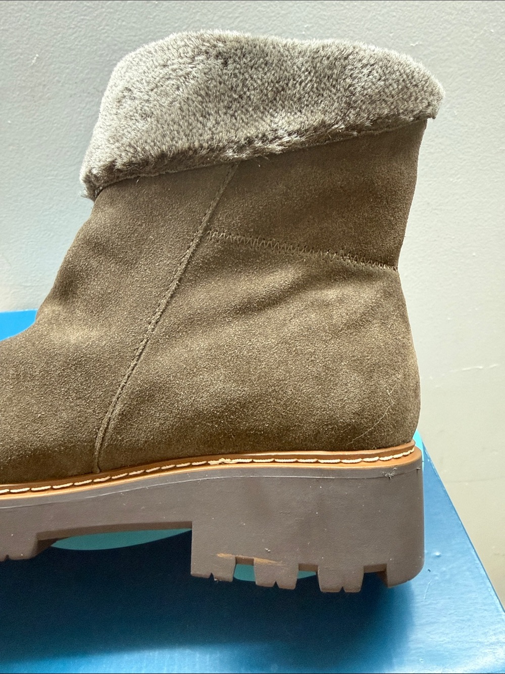 BareTraps WYOMING is Brown Suede Fleece-Cuff Lug Ankle Boot Woman’s Size 7 NWT - Picture 2 of 12
